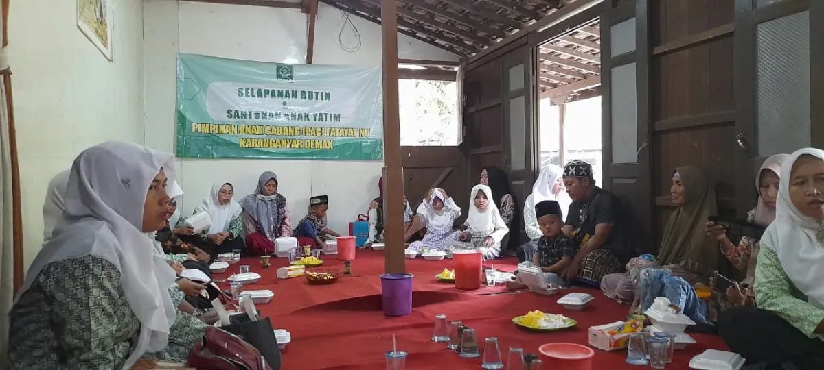 Fatayat Karanganyar Gelar Selapanan Sekaligus Santuni Anak Yatim