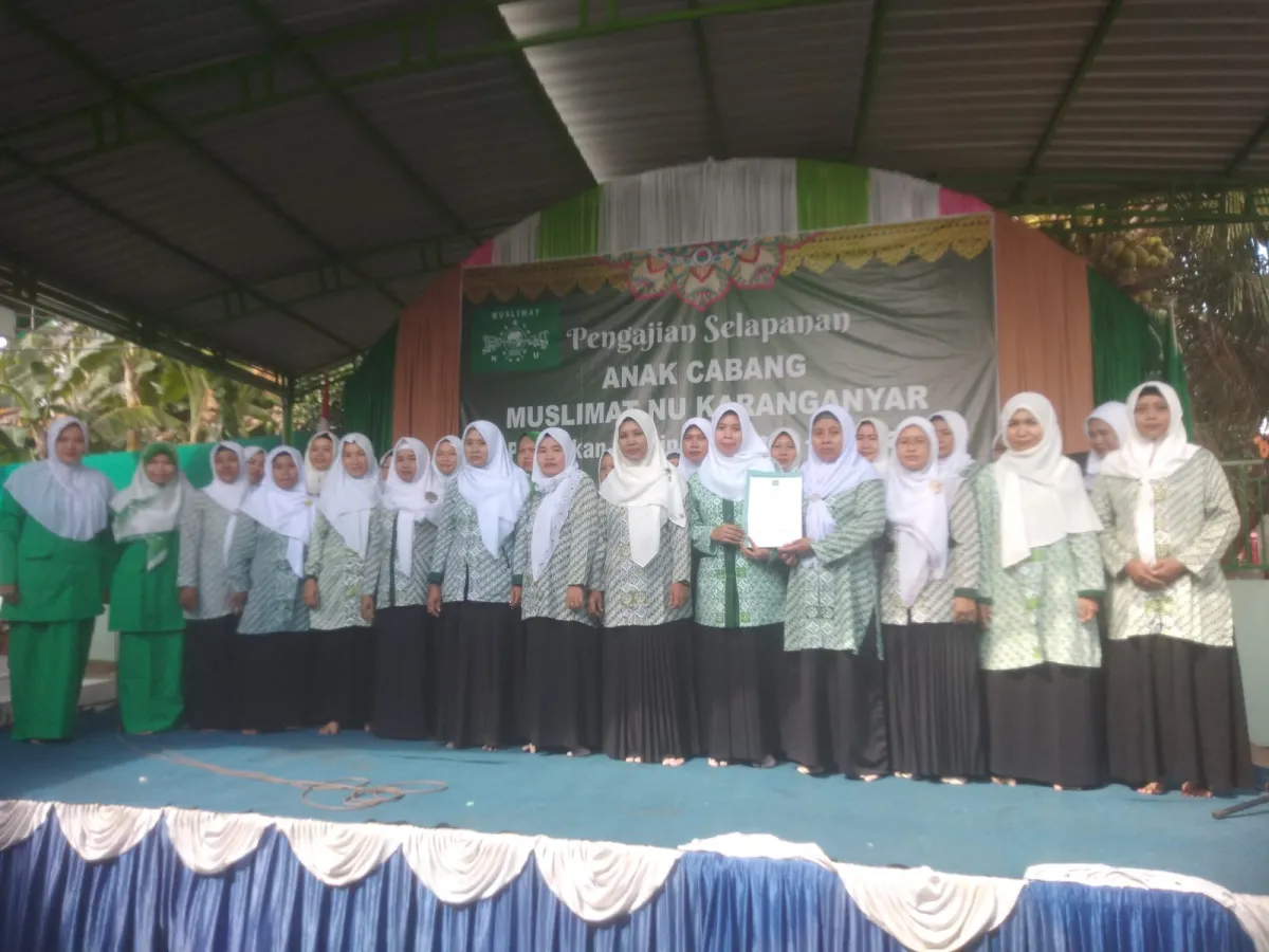 Muslimat Dan Fatayat Ranting Karanganyar Dilantik, Ketua PAC : Para Kader Di Himbau Bantu Pembangunan Gedung MWC