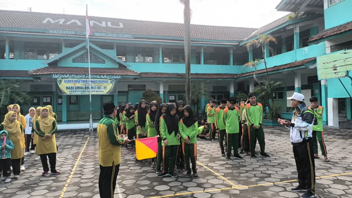 Peringati Hari Amal Bakti Kementerian Agama Ke-77, Ma Nu Demak Gelar Jalan Sehat