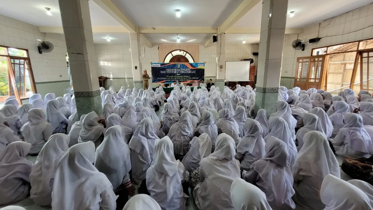 Gus Dlowi : Santri Harus Menjadi Pelopor Anti Kekerasan Dan Anti Bullying