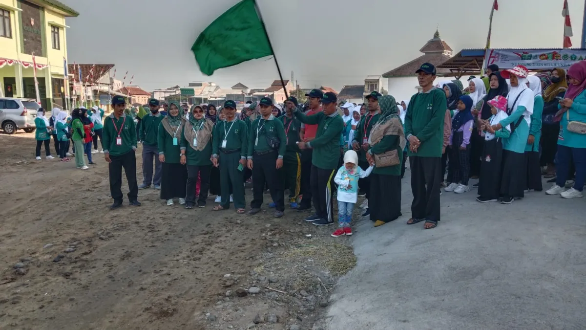 Peringati HUT RI ke 78, MWCNU Sayung Selenggarakan Jalan Sehat