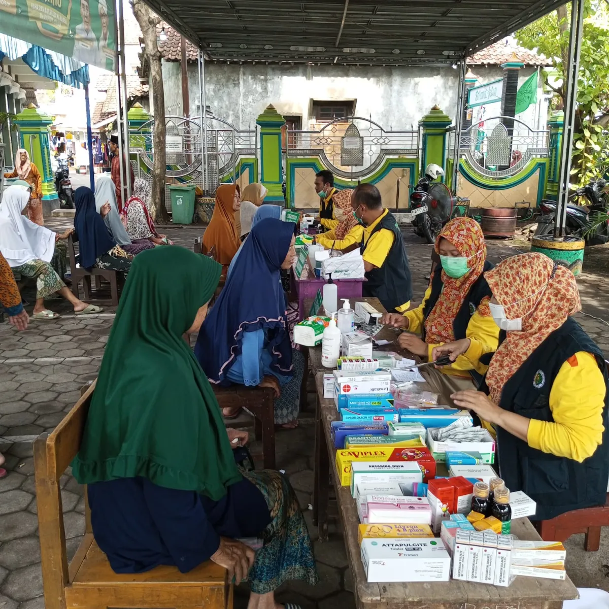 Peringati Harlah Ke 73, JQHNU Demak Gelar Pengobatan Gratis dan Edukasi Kaligrafi