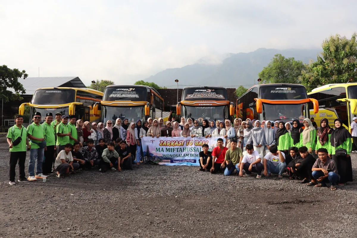 Kuatkan Sikap Bela Negara, MA Miftahussalam Ajak Siswanya Outing Class Di Bali