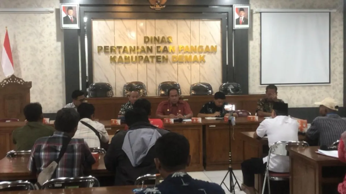 Petani Demak Keluhkan Mafia Pupuk, Dinas Pertanian: Tak Boleh Ada Pemaksaan Paketan