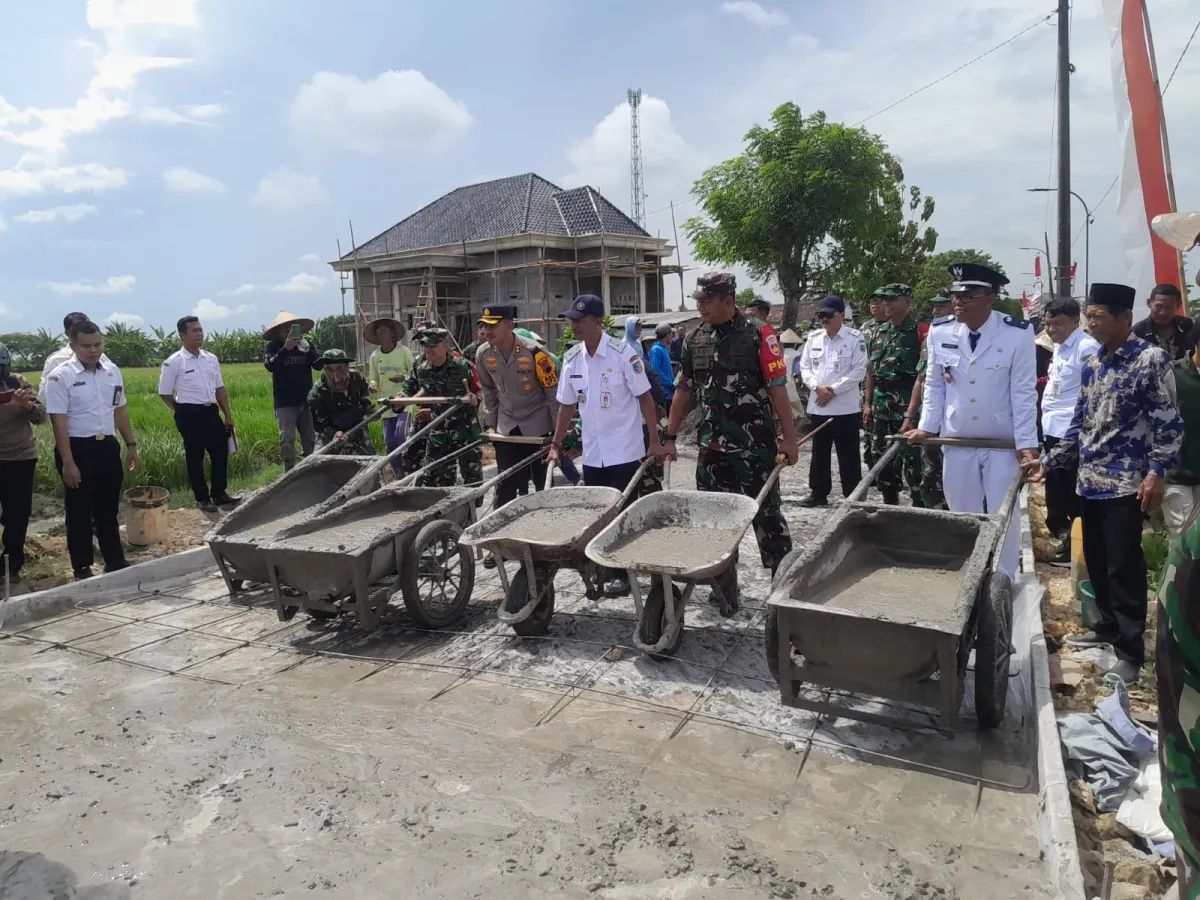Sinergi TNI dan Pemda di TMMD Demak, Warga Desa Bandungrejo Sambut Antusias