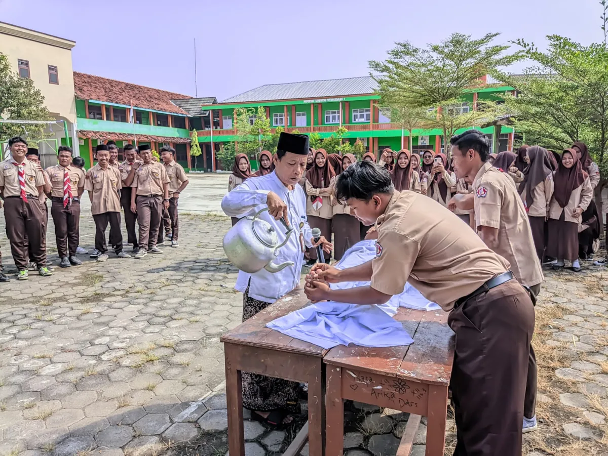 MA Miftahussalam Antusias Gelar Praktek Penyelenggaraan Jenazah