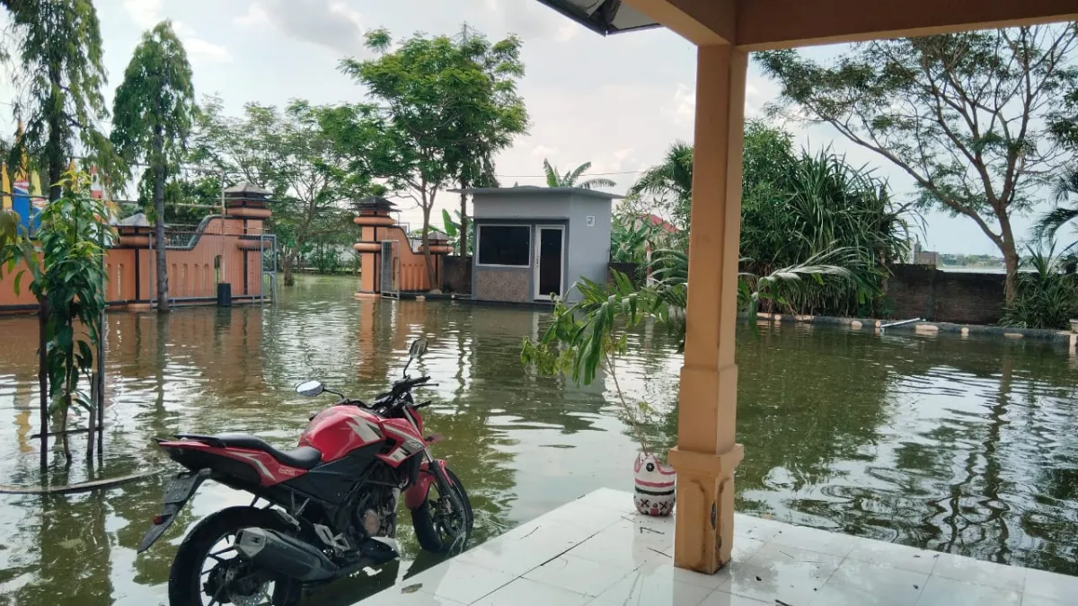 SMPN 3 Bonang Lumpuh Akibat Banjir, Proses Belajar Dialihkan ke Rumah