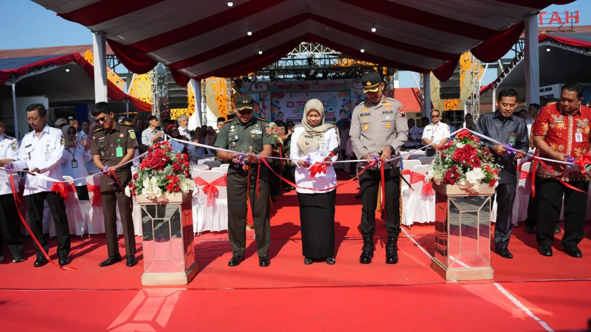 Buka Demak Expo 2025, Bupati Eisti’anah Berharap Dapat Mendorong Pertumbuhan Ekonomi Daerah